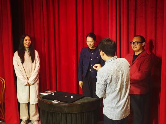 计划”社交魔术课程温情结课魔术助力青年自信发展瓦力游戏试玩深圳市妇儿大厦“引力共生crush(图2)